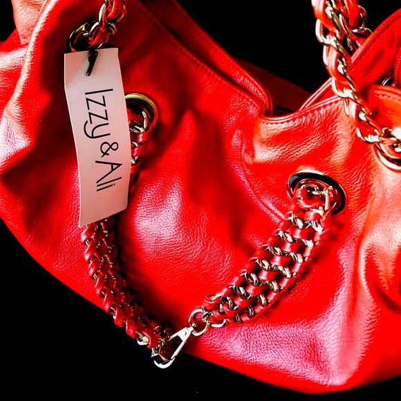 Izzy & Ali Red Vegan Leather Drawstring Purse Bag with Gold coloured Hardware - Picture 6 of 10